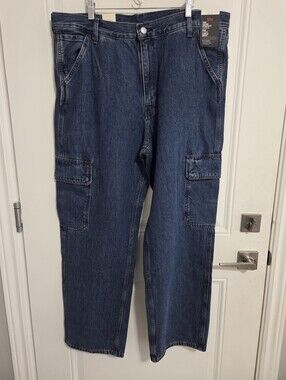NWT - Levi's Men's 568 Loose Straight Cargo Jeans - W38 L32